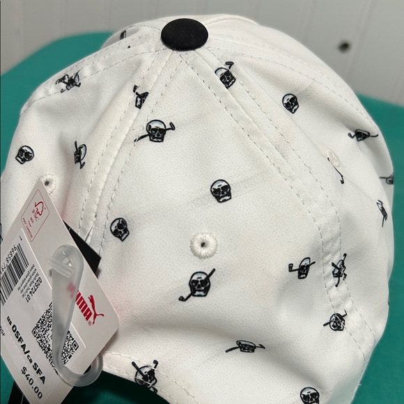 Puma “golf” hat with Skull and golf club Design - Black and White w/ light blue - Picture 3 of 5